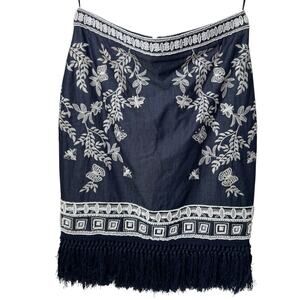 ELLE SASSON Beaded Fringe Floral Embroidery Mini Skirt Navy White Size 36/4